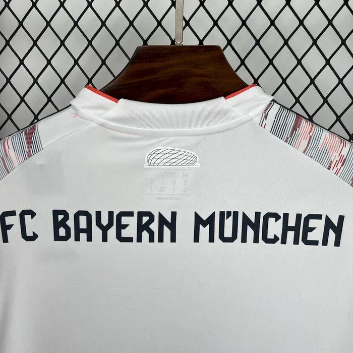COMBO Bayern Munich 2025/26 + Oktoberfest Jersey